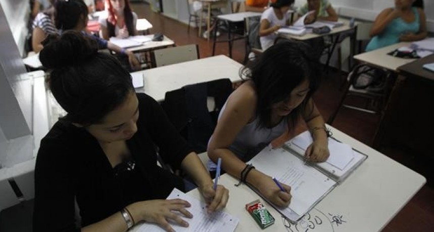 Desregulan aumentos en Colegios Privados