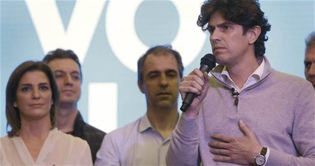 Agredieron a Martín Lousteau en una manifestación contra la reforma del Bapro