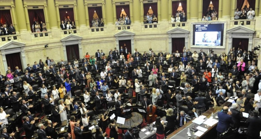 Juraron los nuevos diputados y designaron a Sergio Massa como presidente de la Cámara