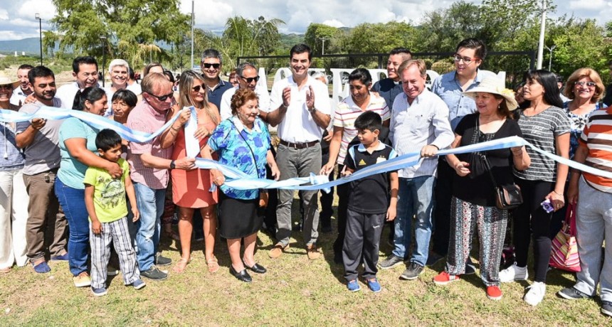 Urtubey inauguró en Vaqueros el paseo de la Costanera