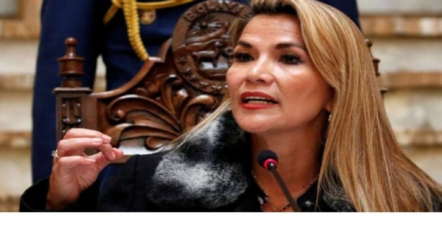 Jeanine Áñez criticó a los Fernández