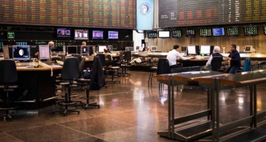 El panel líder  cerró con una leve baja del 0,4%