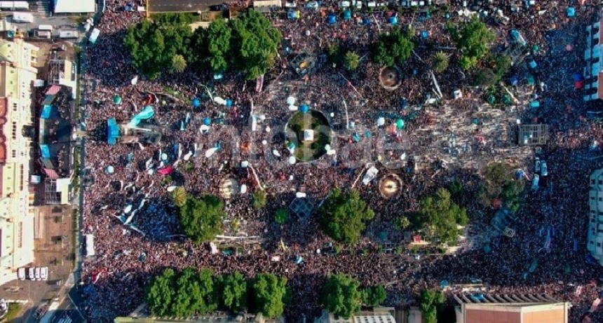EN VIVO el show musical en Plaza de Mayo
