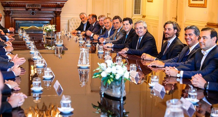 Fernández y los gobernadores acordaron suspender el Pacto Fiscal