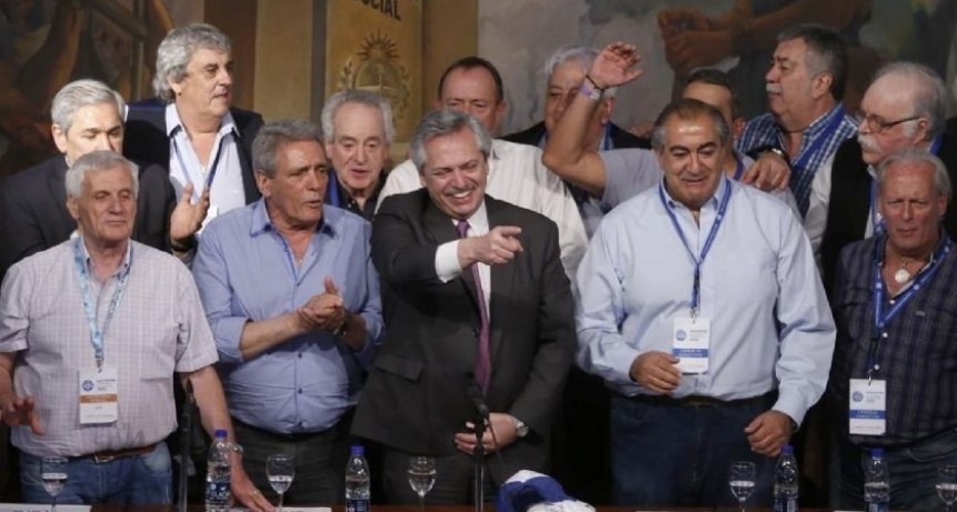 El Gobierno acordó con los gremios el pago de un bono para el sector privado