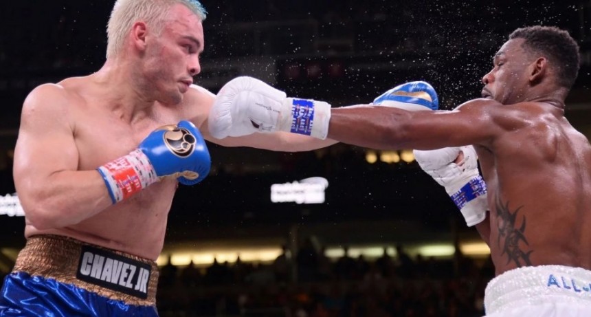 Chávez Jr perdió por abandono ante Daniel Jacobs 