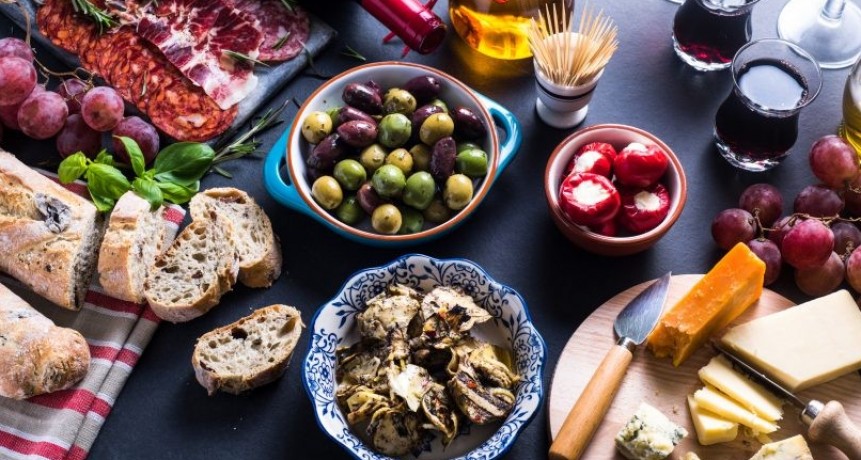 El dinero que pagamos por los alimentos a què se distina