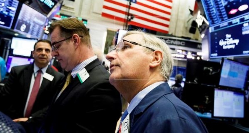 Wall Street cierra con pérdidas la penúltima sesión del año