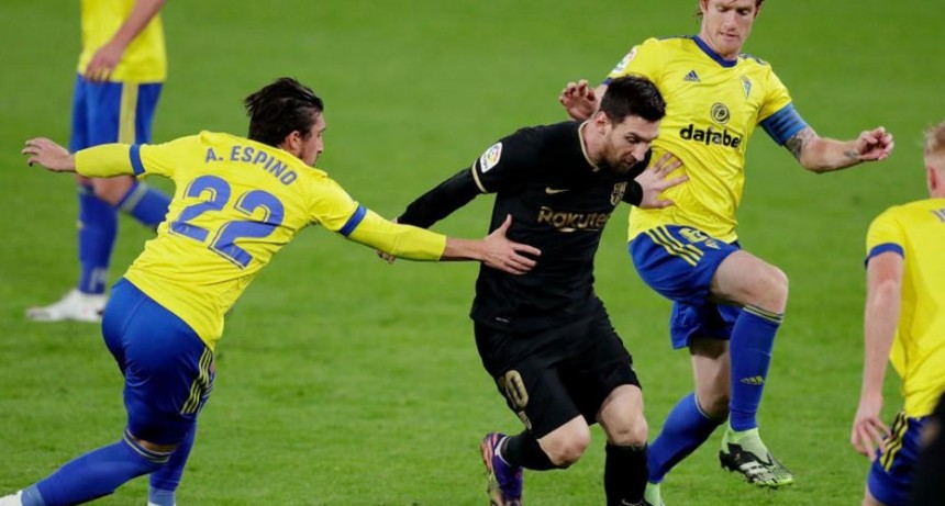 Barcelona cayó 2 a 1 ante el modesto Cádiz