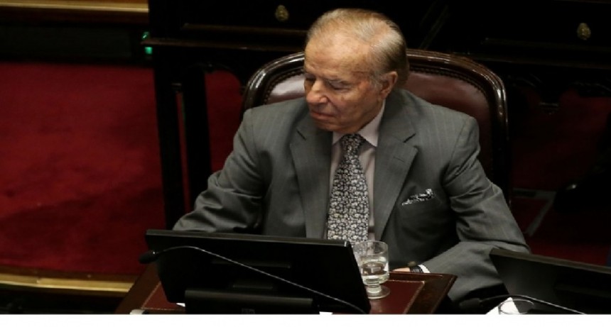 Carlos Menem fue internado de urgencia