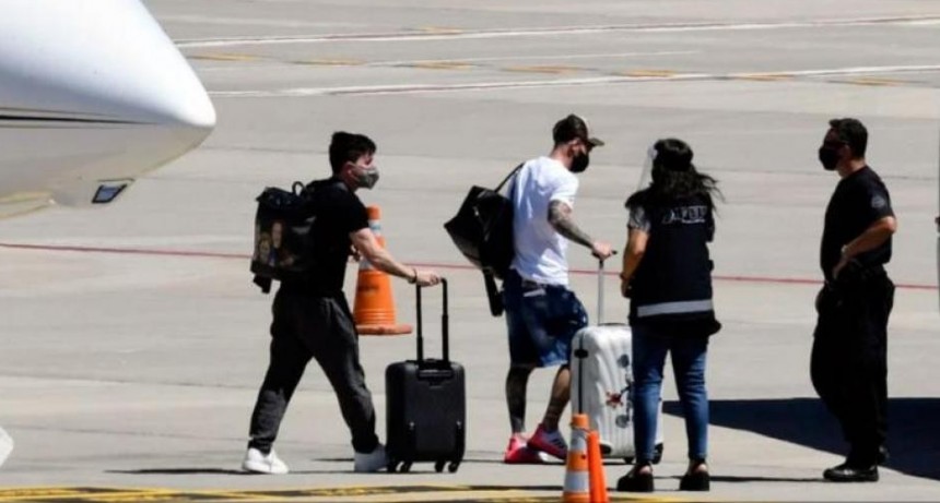 Messi llegó al país para pasar la Navidad en Rosario