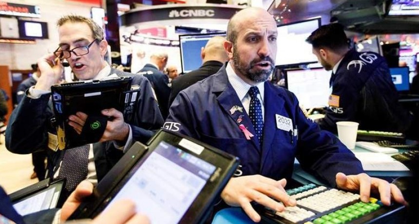 Wall Street cierra en máximos históricos por plan de estímulo en EEUU
