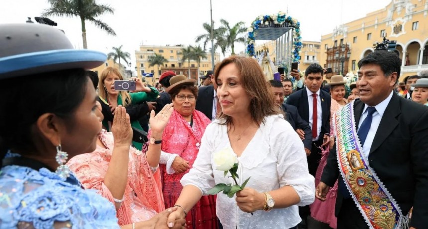 Dina Boluarte busca consensos en todo el arco político y descarta convocar a elecciones