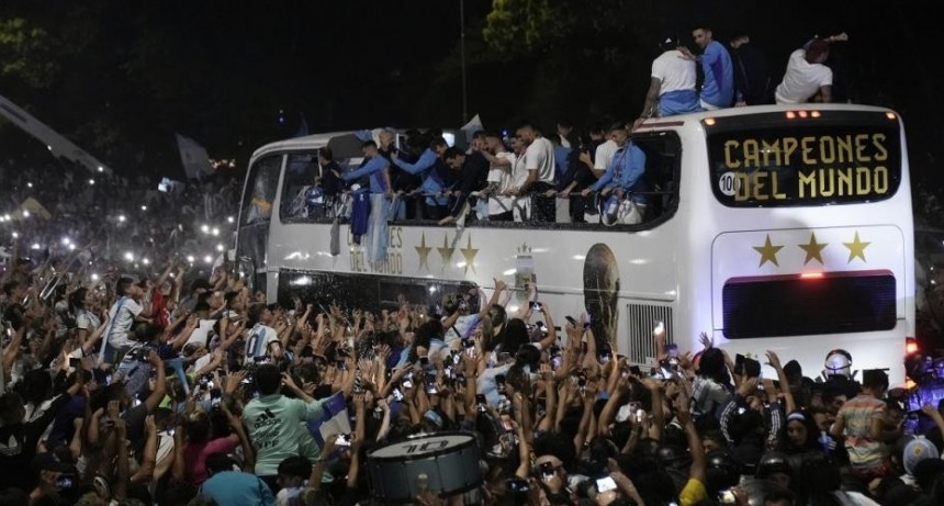 La Selección no irá al Obelisco y saludarán desde la Autopista 25 de Mayo  