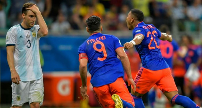 Argentina cayó ante Colombia por 2 a 0 Argentina cayó ante Colombia por 2 a 0