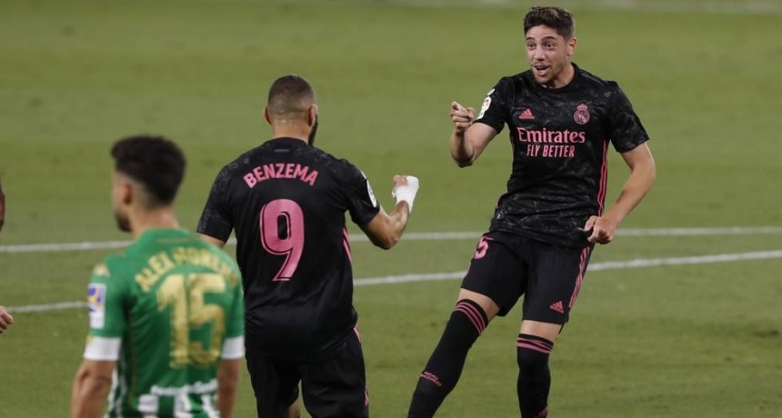 El Real Madrid se impuso 3 a 2 ante el Betis El Real Madrid se impuso 3 a 2 ante el Betis